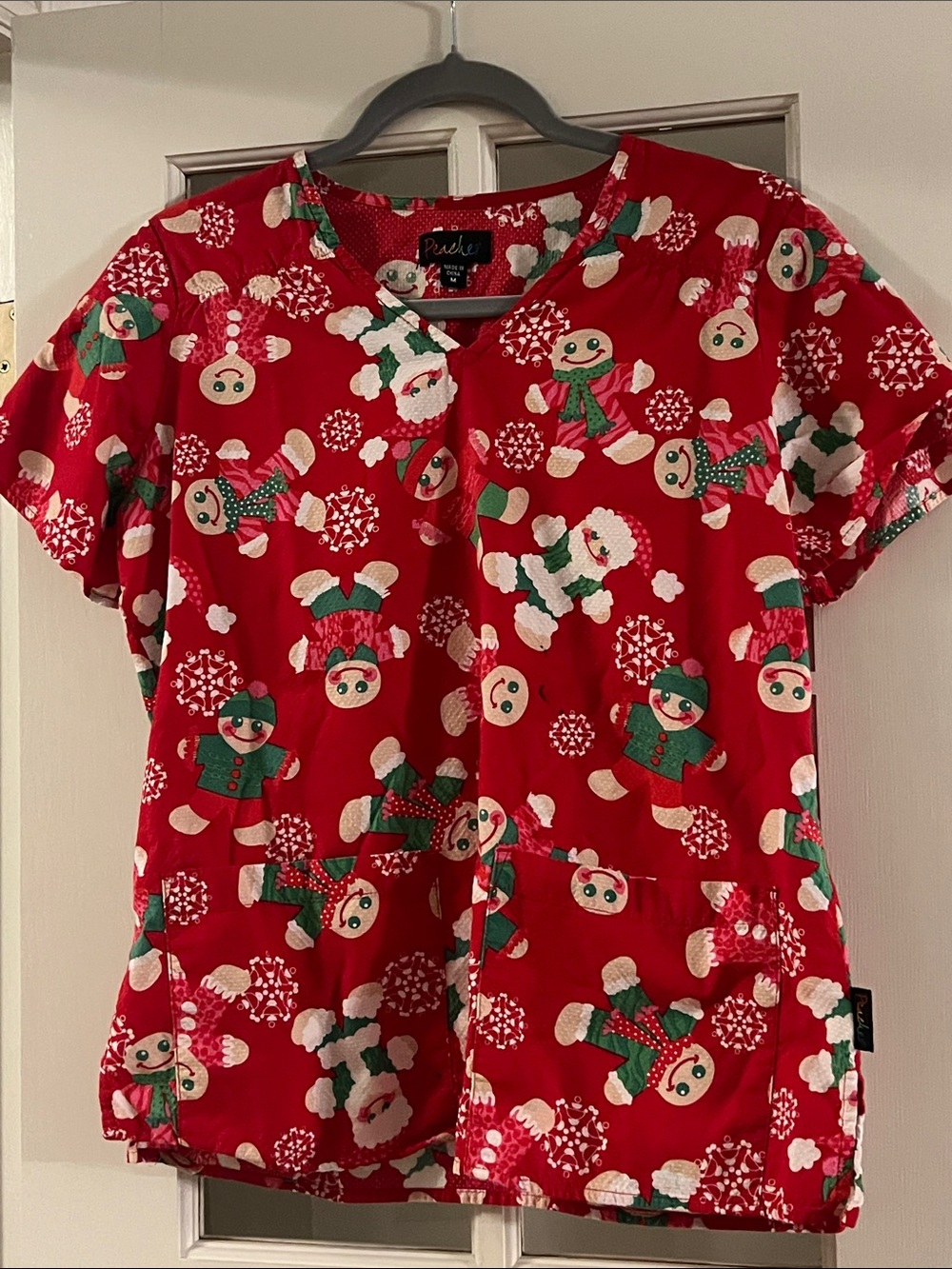Peaches Uniforms Red Holiday Short Sleeve Scrub Top with Green & White Accents